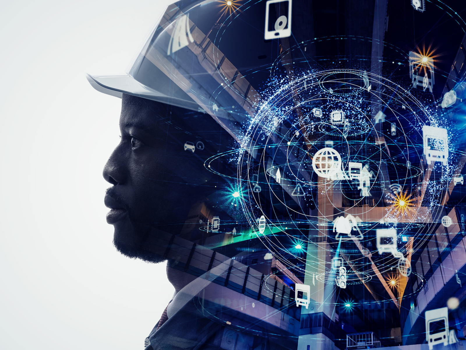 Comparison between a conventional hard hat and a smart safety helmet with connected safety functions